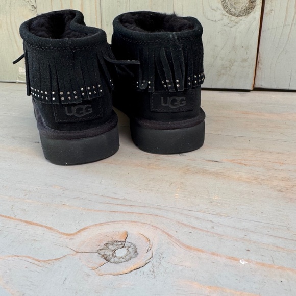 UGG CLASSIC ULTRA MINI FRINGE BLING BLACK BOOTIES Nib - Picture 6 of 8